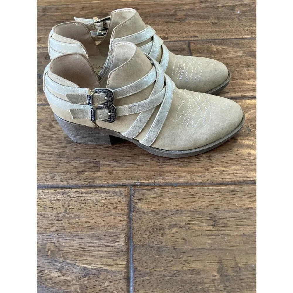Unbridled Ariat Sadie Tan Faux Leather Metallic Western Ankle Boots Buckle sz 6